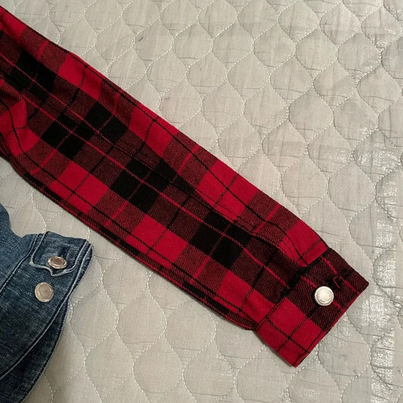 BLUE JEAN JACKET~RED PLAID ARMS~NWOT~SIZE S - Picture 5 of 11